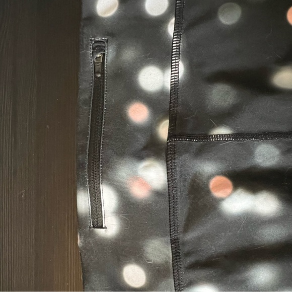 Women’s Nike large dri fit leggings - Picture 2 of 3